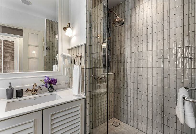 酒店 Buri Sriping Riverside Resort & Spa