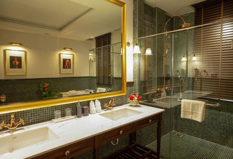 酒店 Buri Sriping Riverside Resort & Spa