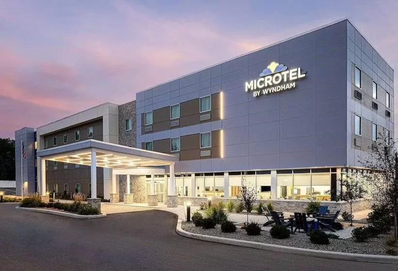 Microtel Inn & Suites By Wyndham Macedon