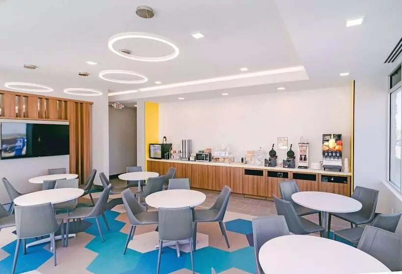 Microtel Inn & Suites By Wyndham Macedon