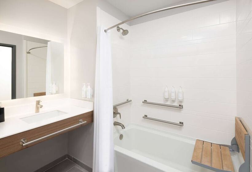 Microtel Inn & Suites By Wyndham Macedon