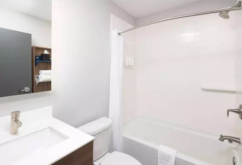 Microtel Inn & Suites By Wyndham Macedon