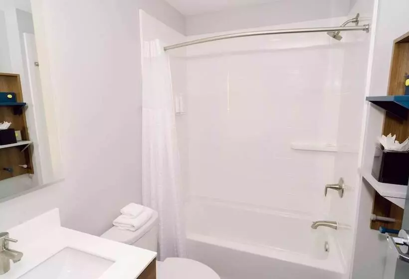 Microtel Inn & Suites By Wyndham Macedon