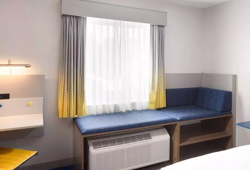 Microtel Inn & Suites By Wyndham Macedon