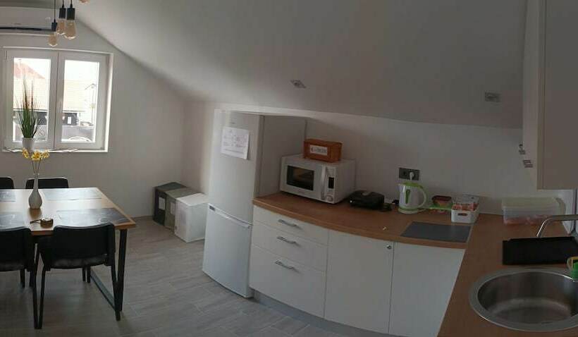 پانسیون Rooms Jelak