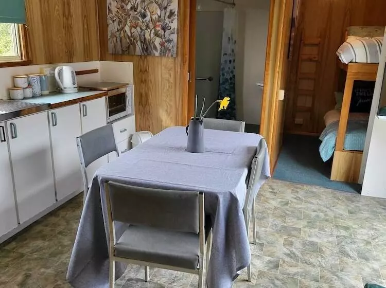 Queenstown Copper Country Cabins