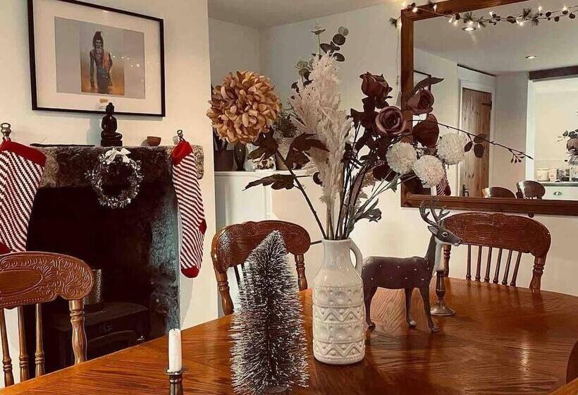 Резиденция 3 Bed House In The Centre Of West Cornwall