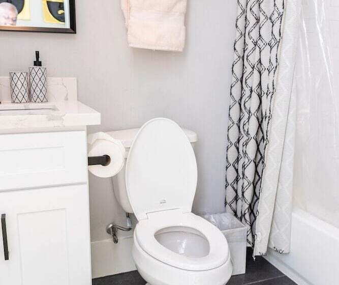 דירת נופש Stylish Luxury Downtown Home