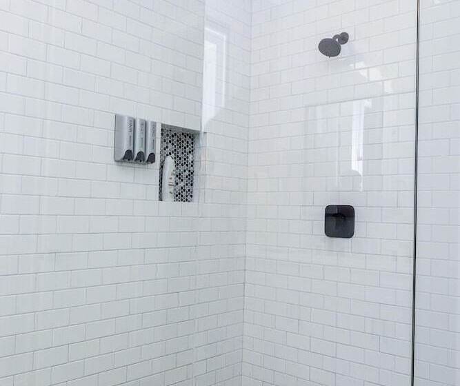 דירת נופש Stylish Luxury Downtown Home