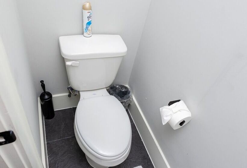 דירת נופש Stylish Luxury Downtown Home