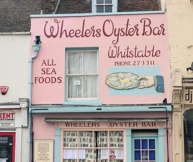 Residenza Whitstable S Beachcombers, Sleeps 10, Dog Friendly