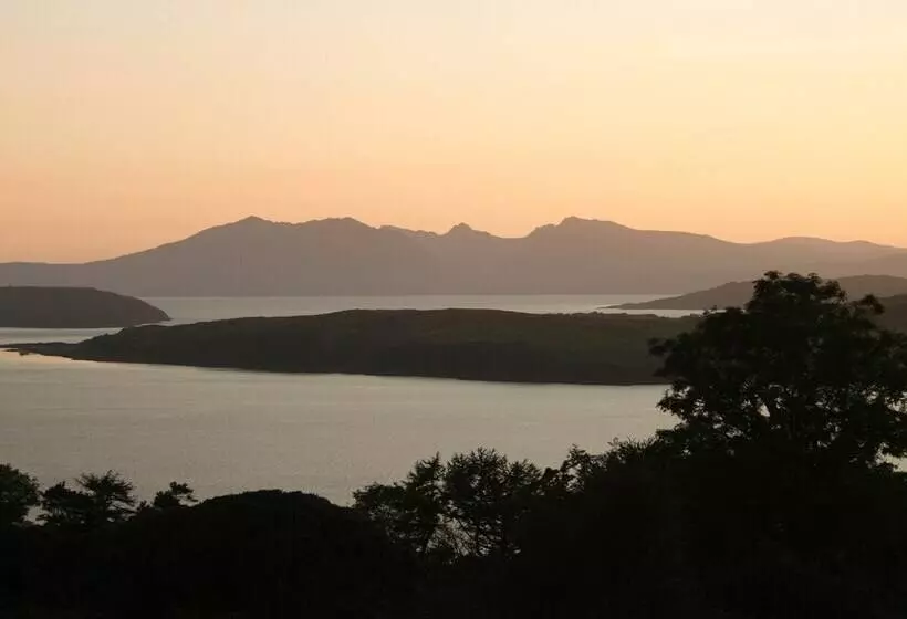 Stunning Premium Yurt In Kelburn Estate Near Largs