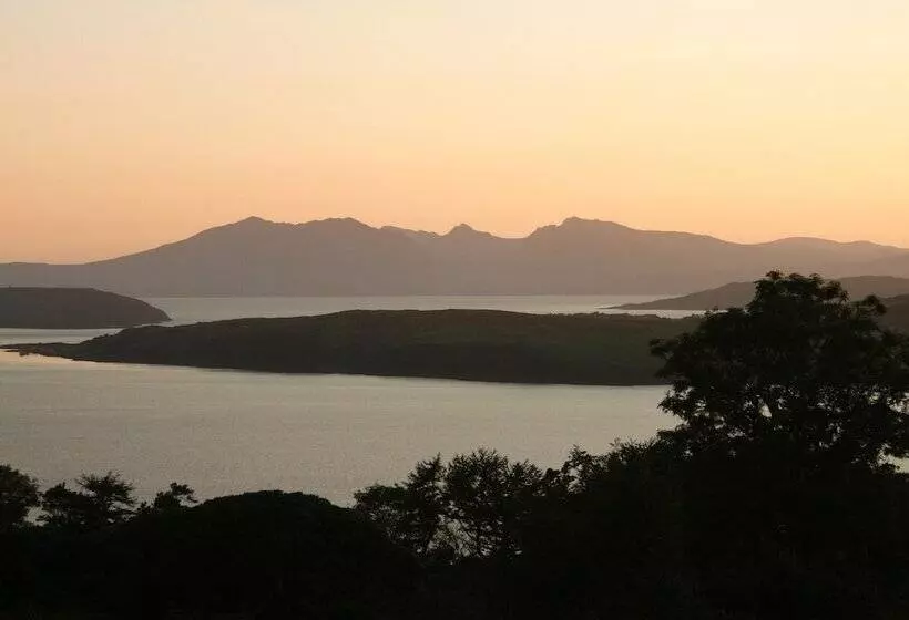 Stunning Premium Yurt In Kelburn Estate Near Largs