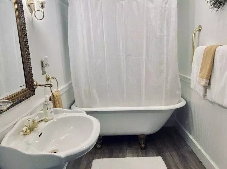 The Hopestead Bed & Breakfast