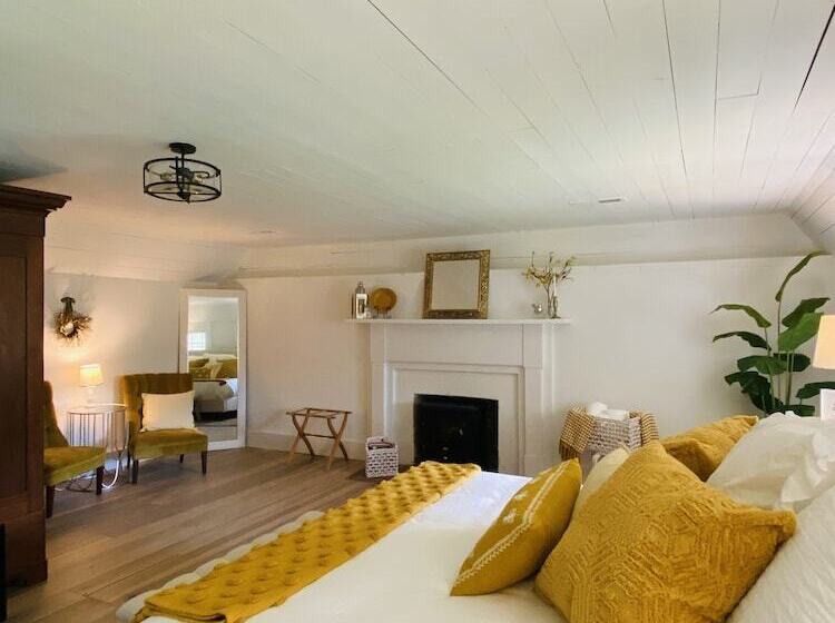 The Hopestead Bed & Breakfast