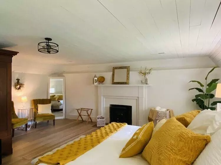 The Hopestead Bed & Breakfast