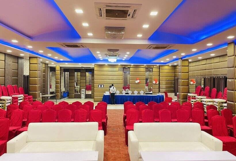 Townhallpartypalace & Hotel Peace Garden