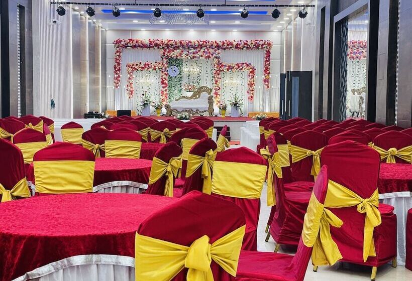 Townhallpartypalace & Hotel Peace Garden