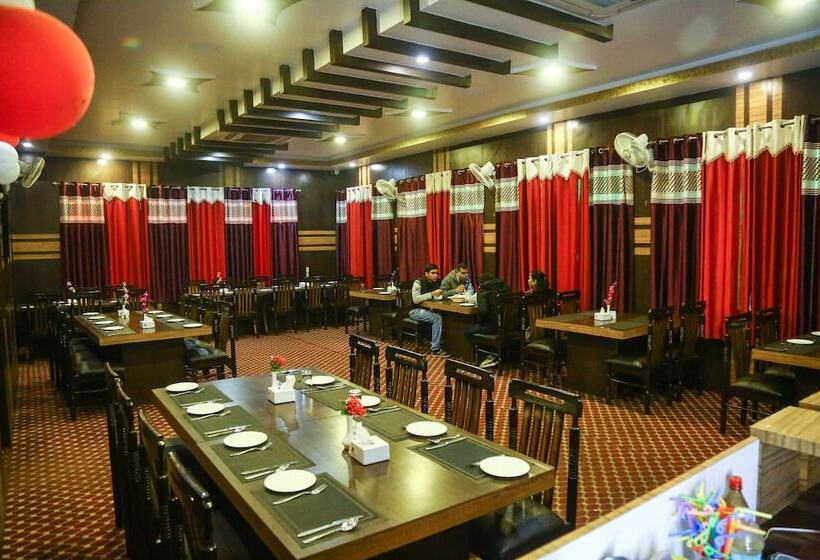 Townhallpartypalace & Hotel Peace Garden