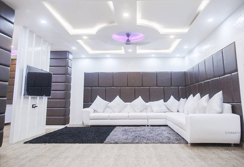 Townhallpartypalace & Hotel Peace Garden