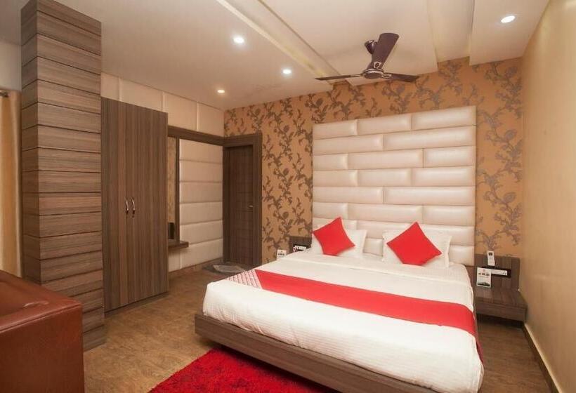 Townhallpartypalace & Hotel Peace Garden