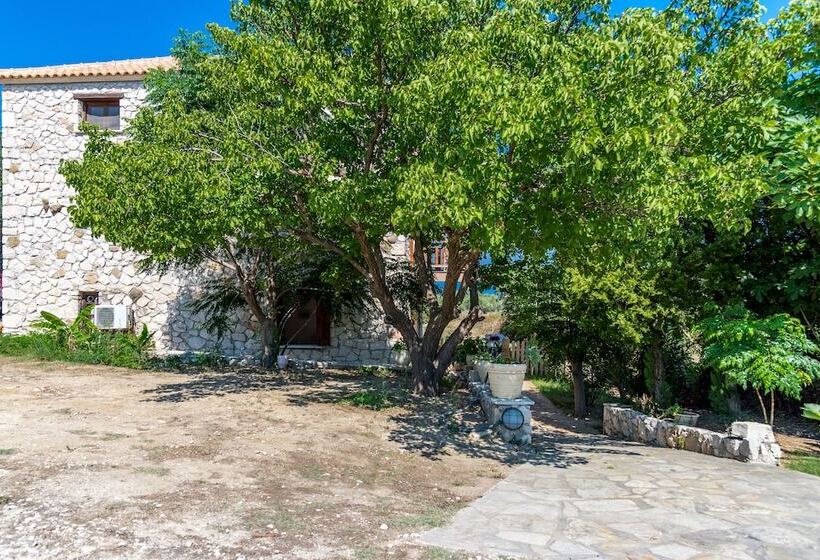 Abeloklima Country House