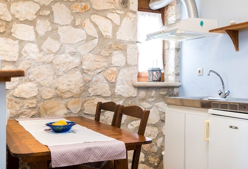 Abeloklima Country House