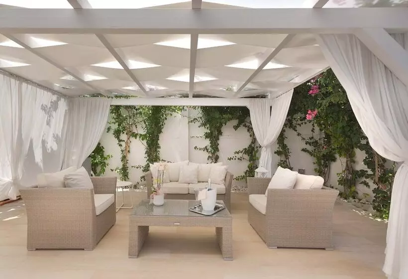 Aamiaismajoitus (B&B) 2493 Acquaviva Suites   Matrimoniale Standard