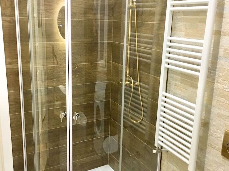 تختخواب و صبحانه Casanova Luxury