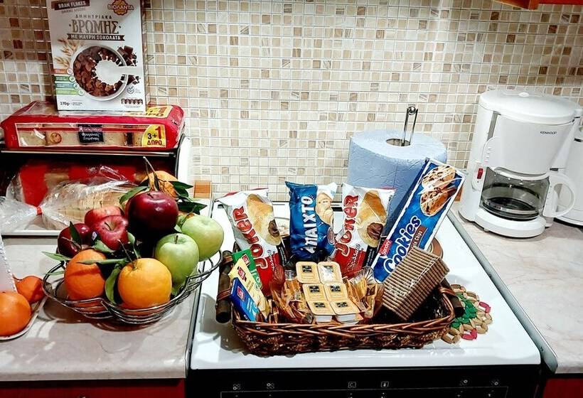 Bed and Breakfast Home Sweet Home 3bedrooms Premium Big House Thessaloniki 110m Playroom Free Indoor Parking