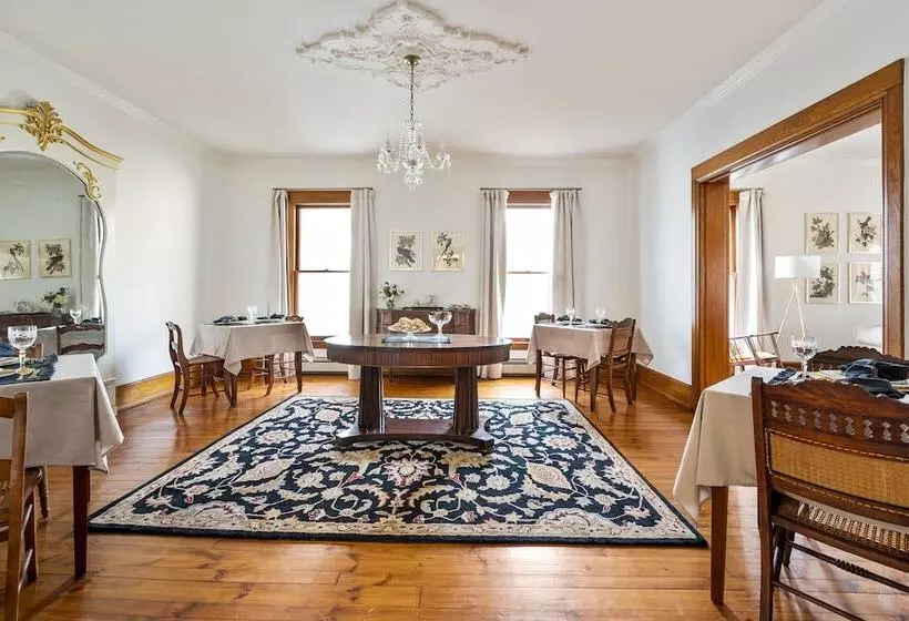 Aamiaismajoitus (B&B) Stratton Creek Inn