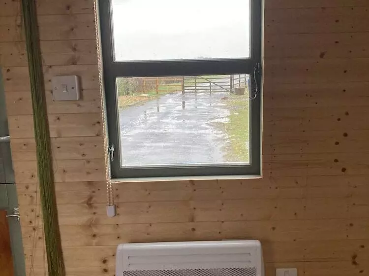 Captivating 1 Bed Cabin In Middlesbrough