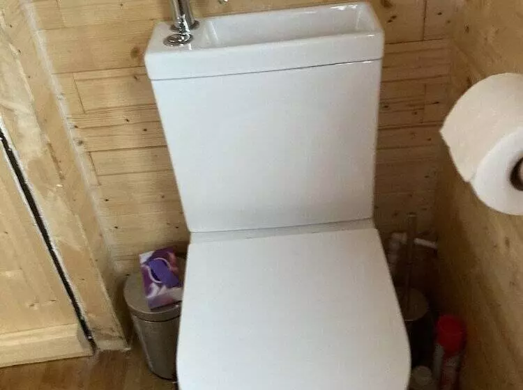 Captivating 1 Bed Cabin In Middlesbrough