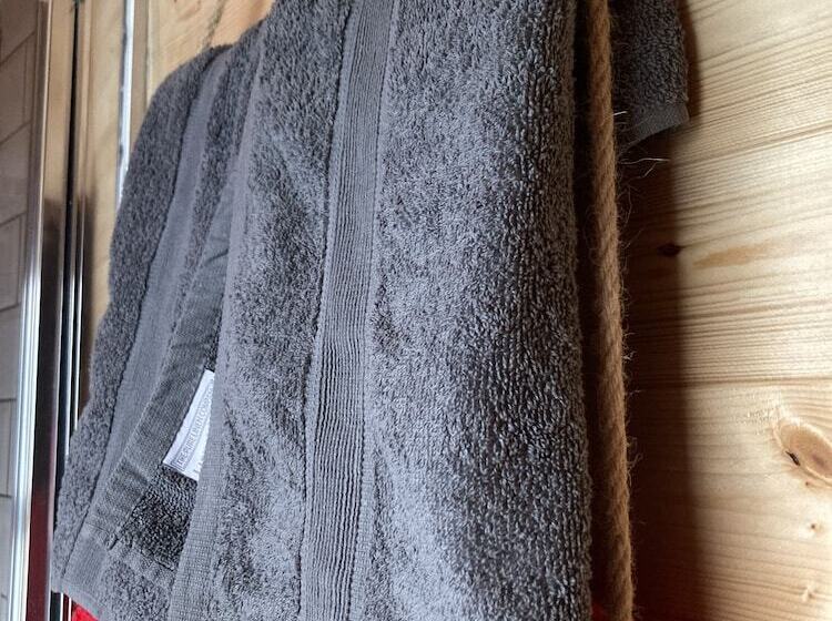 Captivating 1 Bed Cabin In Middlesbrough