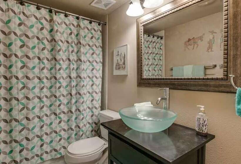 Charming 1 Bdrm Condo Steps To Old Town Scottsdale