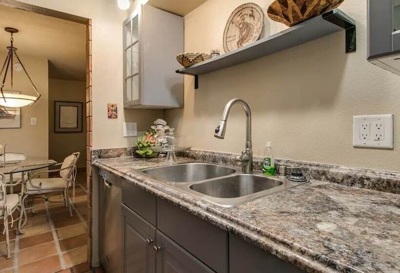 Charming 1 Bdrm Condo Steps To Old Town Scottsdale