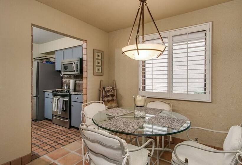 Charming 1 Bdrm Condo Steps To Old Town Scottsdale