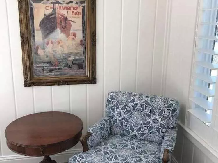 Hotelli Bandon Marina Inn