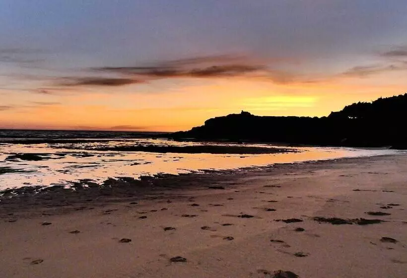 Hotelli Hôtel L Orée Des Plages