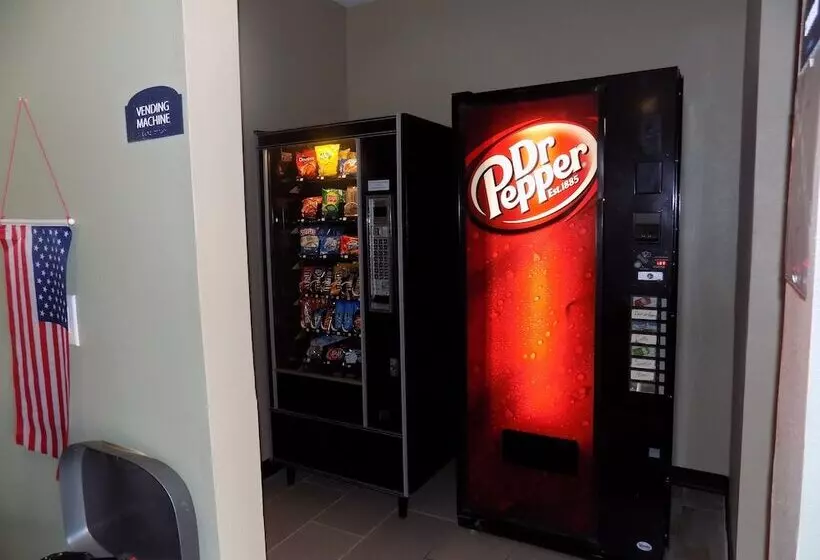 Hotelli Moulton Inn & Suites