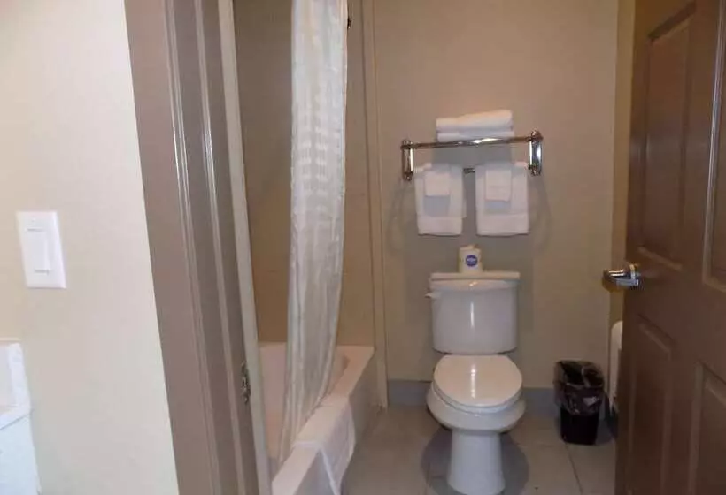 Hotelli Moulton Inn & Suites