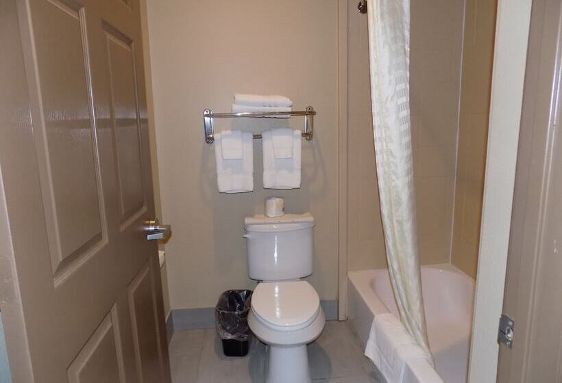 ホテル Moulton Inn & Suites