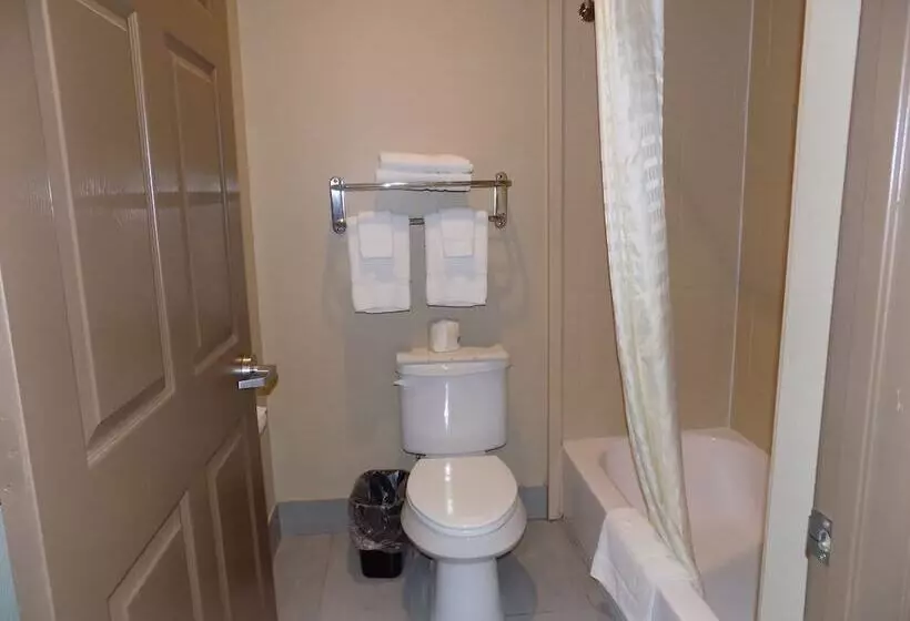 Hotelli Moulton Inn & Suites