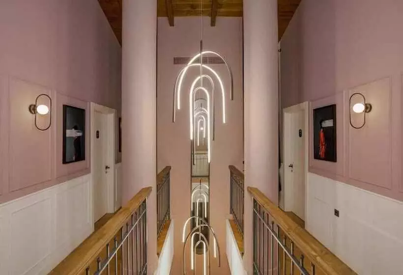 هتل Naiades The Residence Ioannina Castle