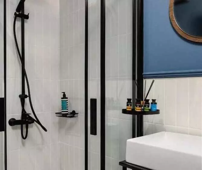 هتل Naiades The Residence Ioannina Castle