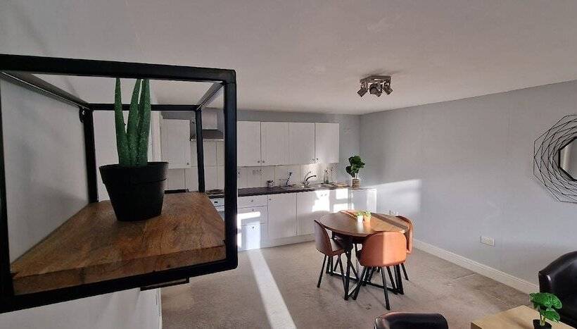 Maple By Paymán Club