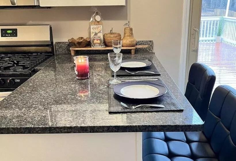 Majatalo Nice Family Home