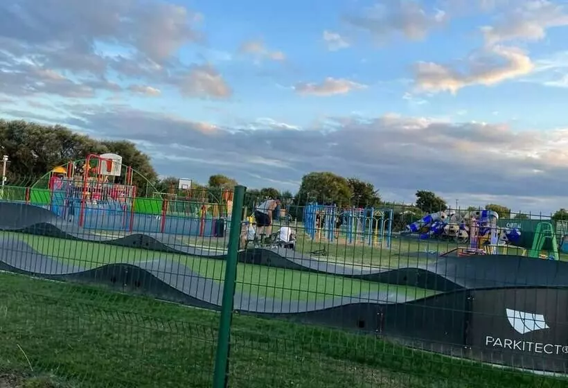 レジデンス 205 Holiday Resort Unity 6 Berth Pet Friendly