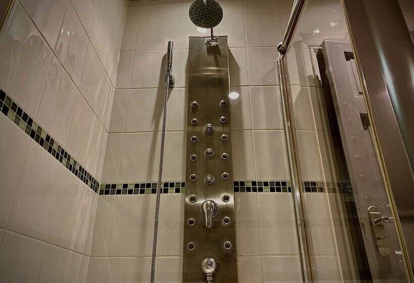 레지던스 Captivating 4 Bed Hot Tub House In Blackpool