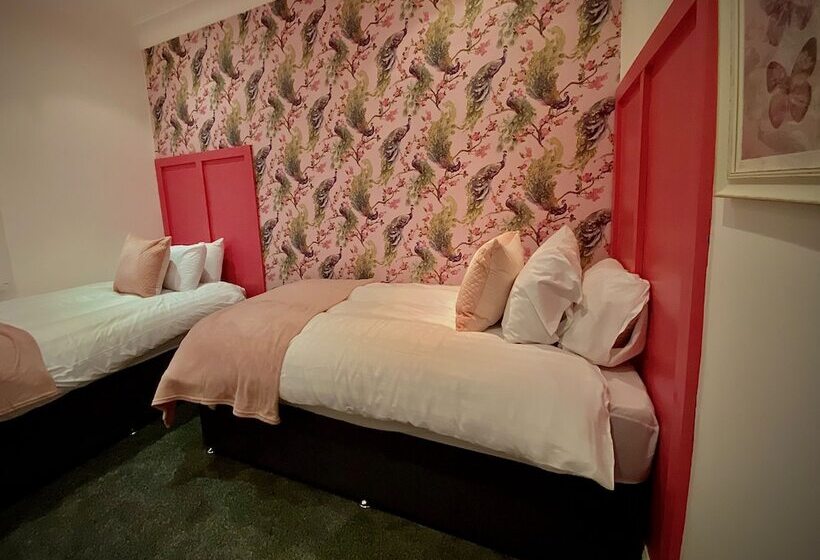 레지던스 Captivating 4 Bed Hot Tub House In Blackpool